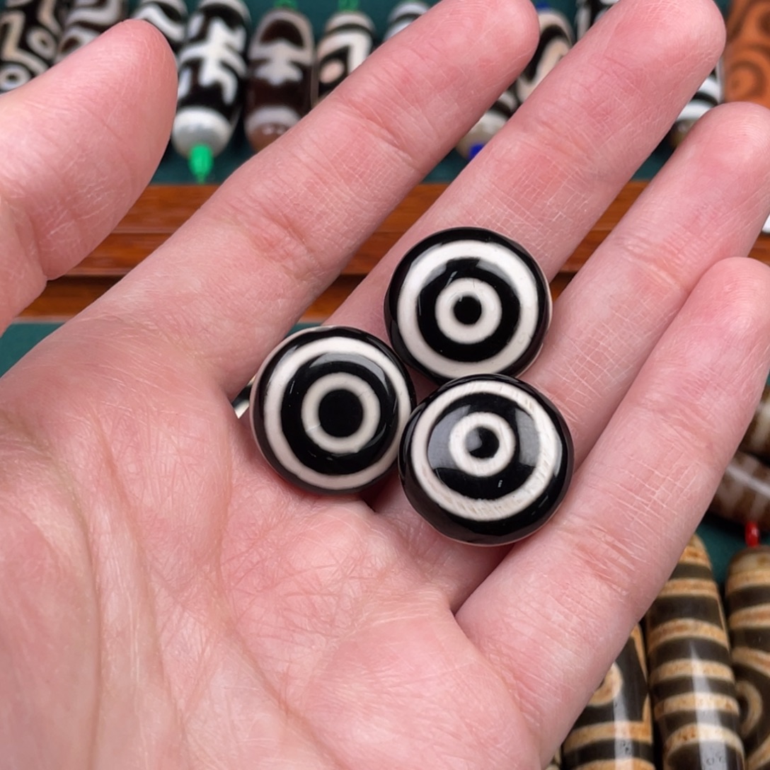 小***德玛瑙/玉髓裸珠20mm 板眼3个