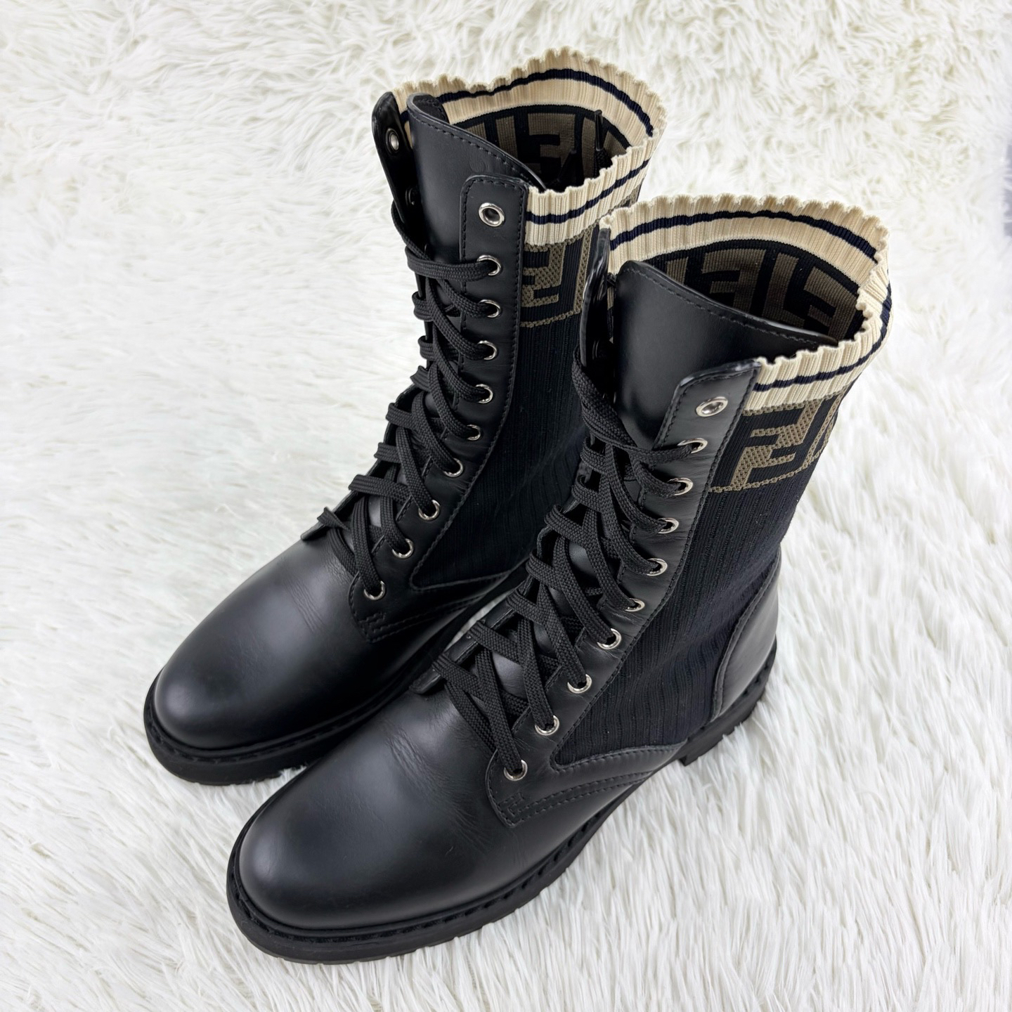 95新 FENDI/芬迪 针织满印系带短靴38码 咩