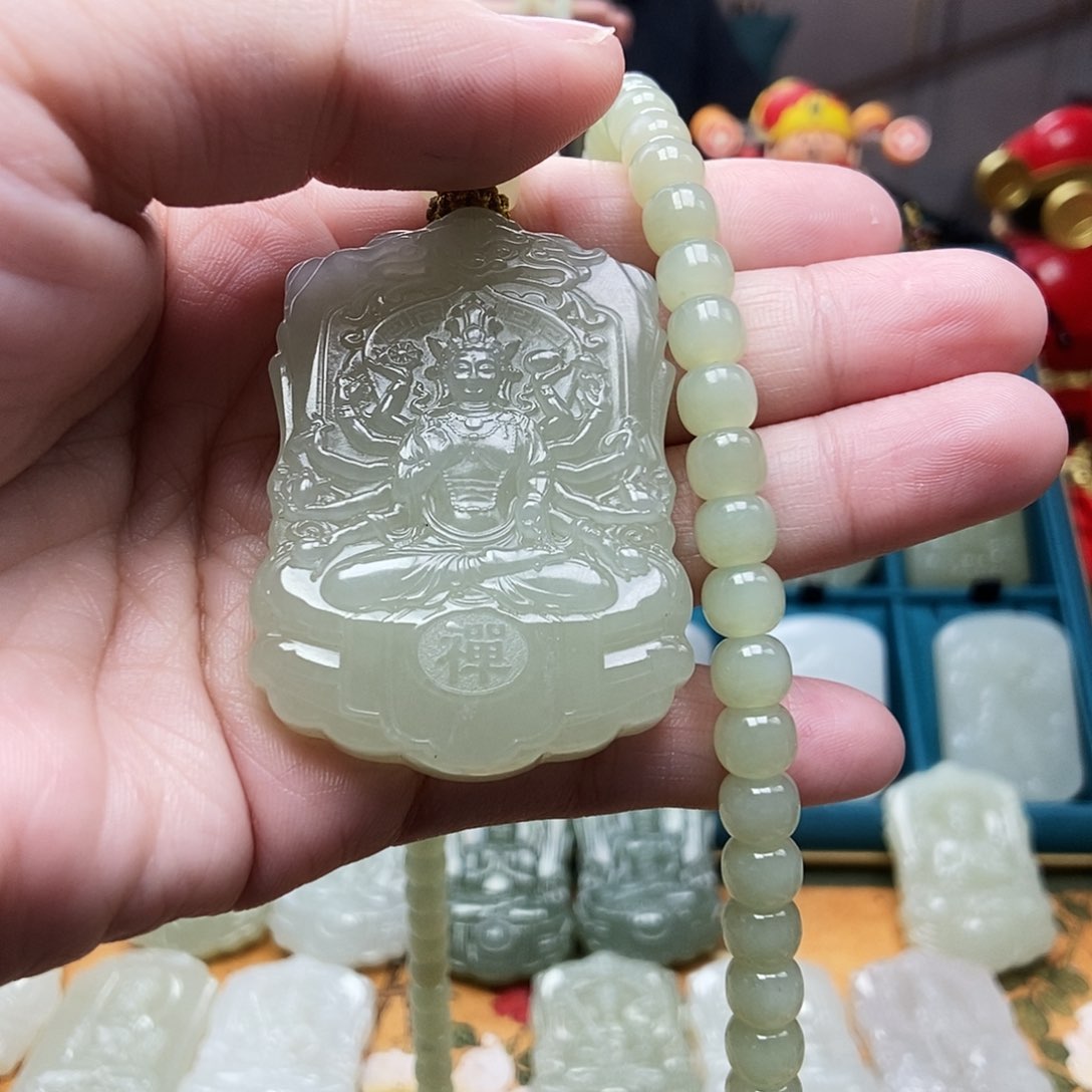 和田玉颈饰未镶嵌路