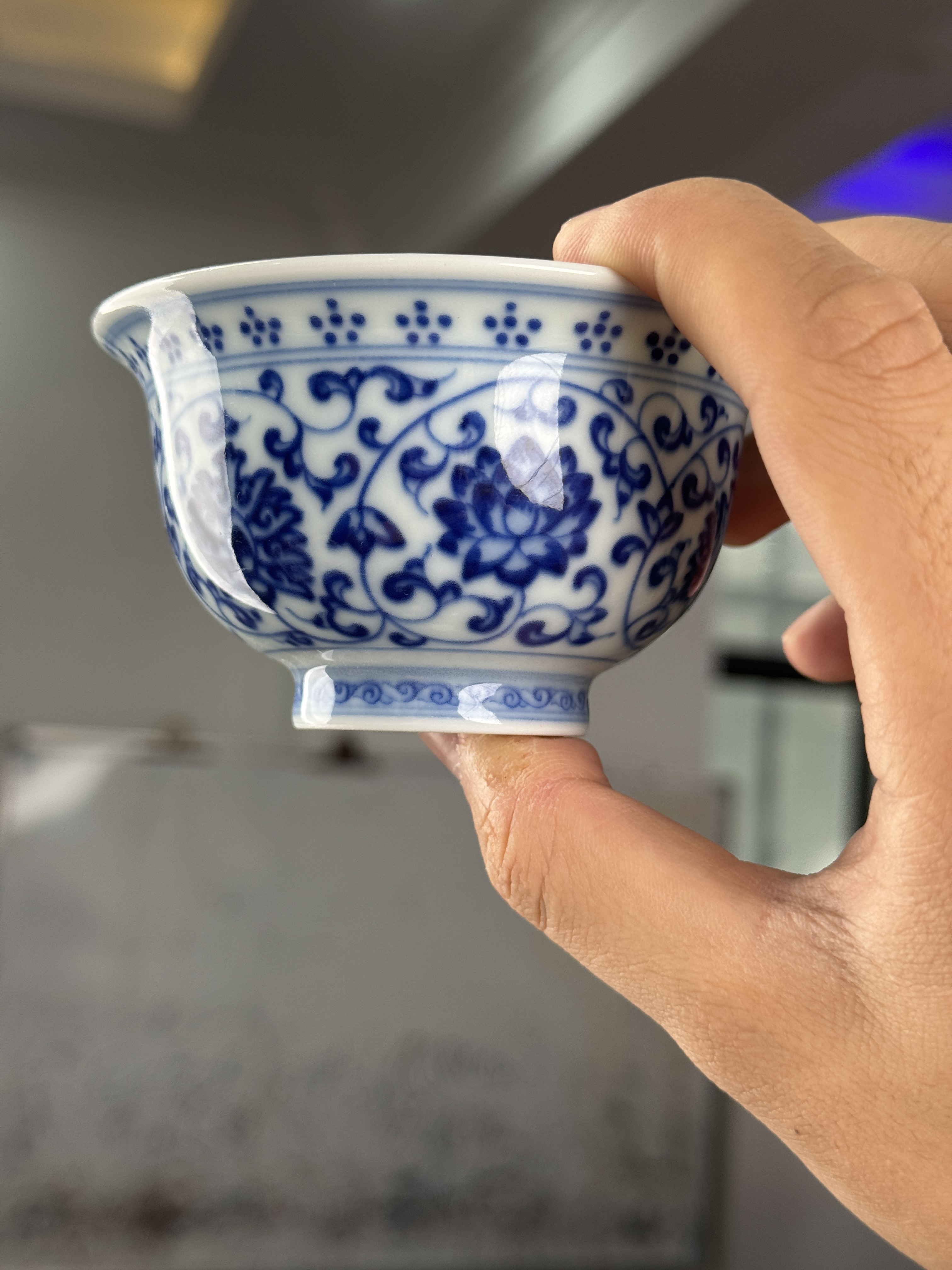 缠枝莲永乐压手杯青花