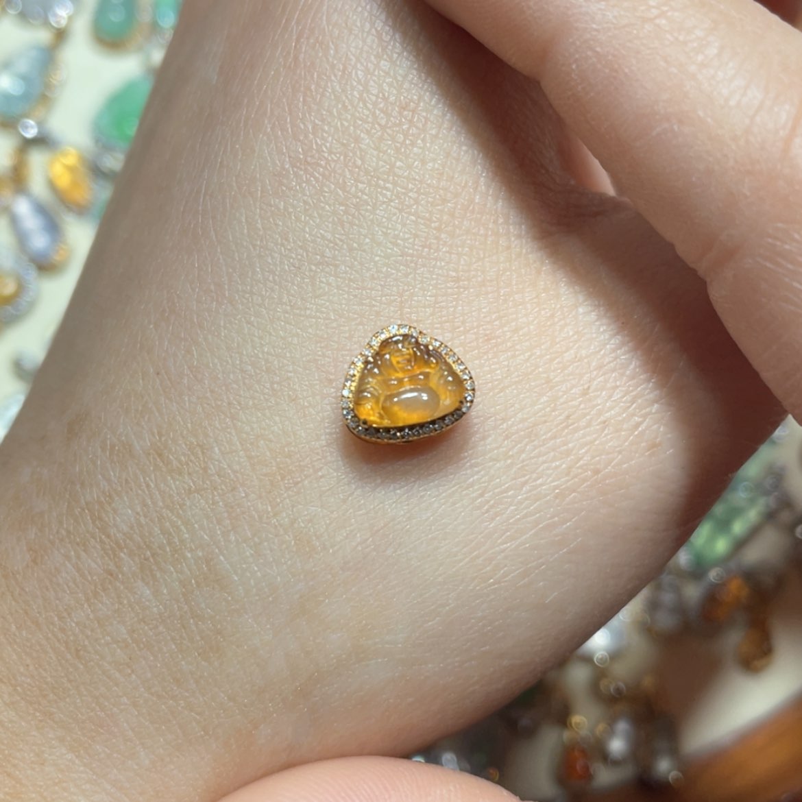 【闪购商品】翡翠吊坠(不含链)18K金镶嵌