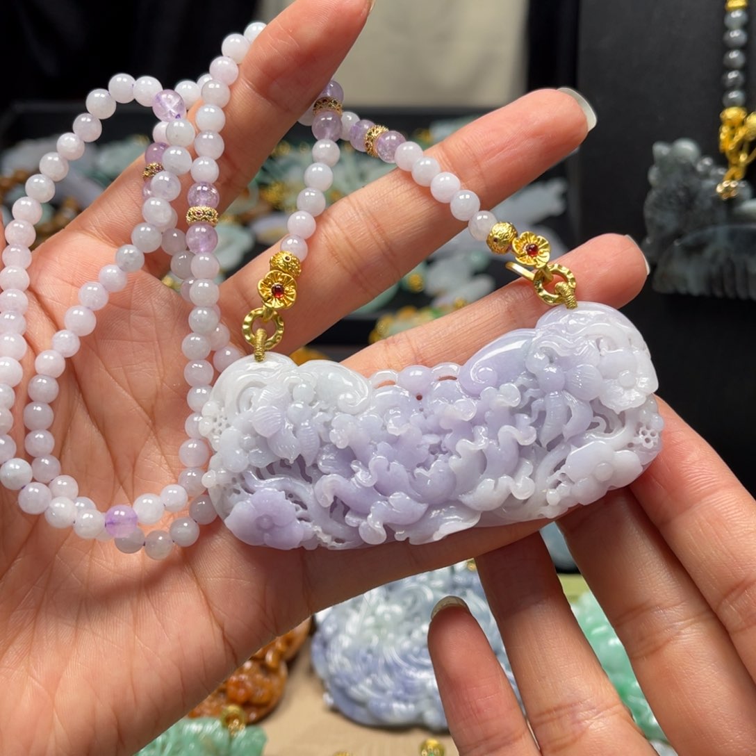 翡翠未镶嵌颈饰cvvvvvvvvvvvvv