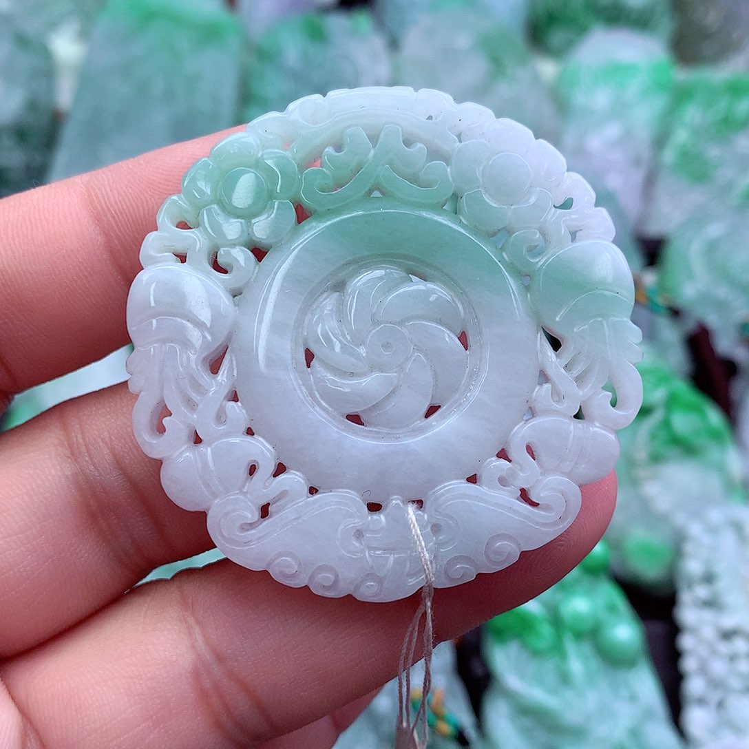 翡翠吊坠(不含链)未镶嵌