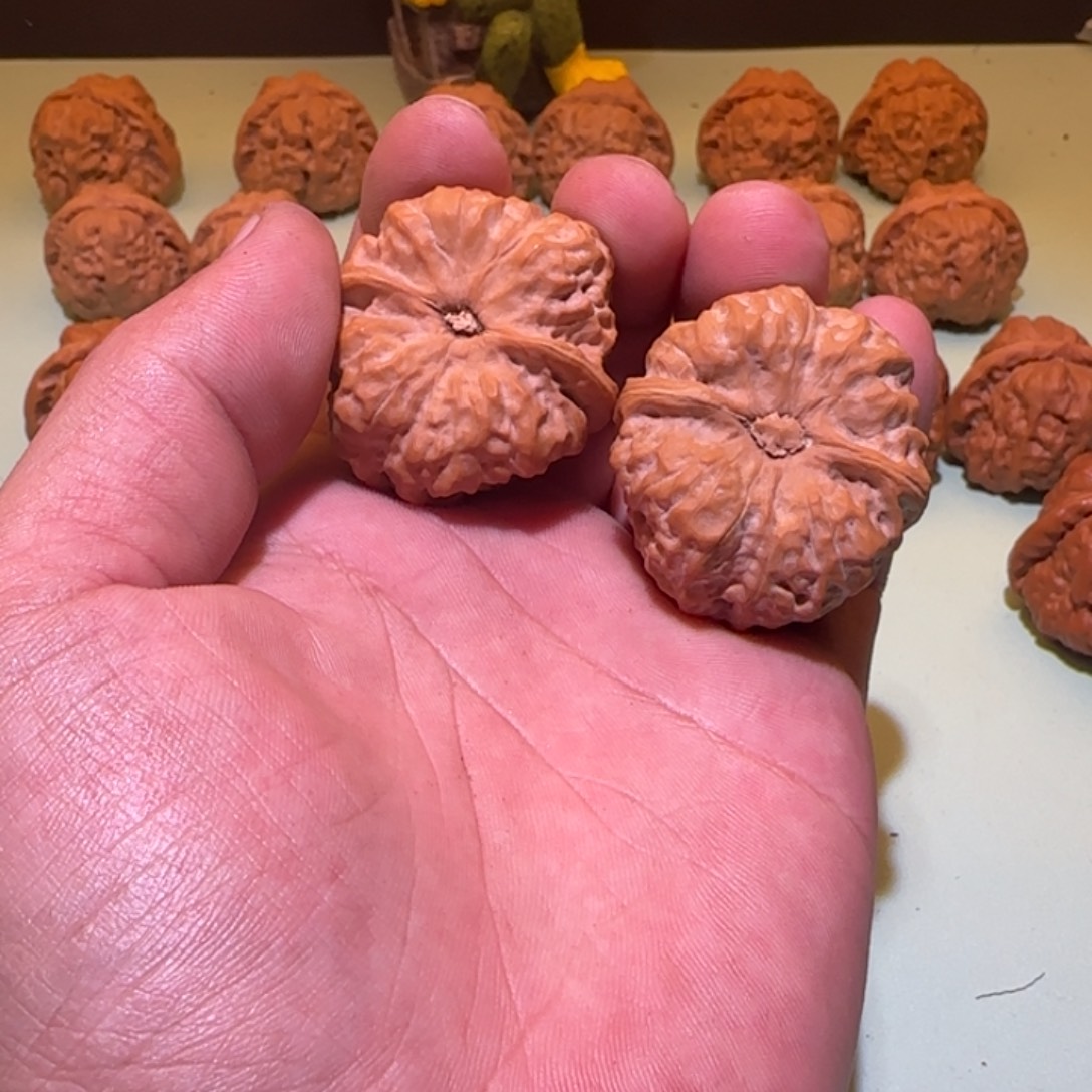 文玩核桃吊坠努**跑蛤蟆头40