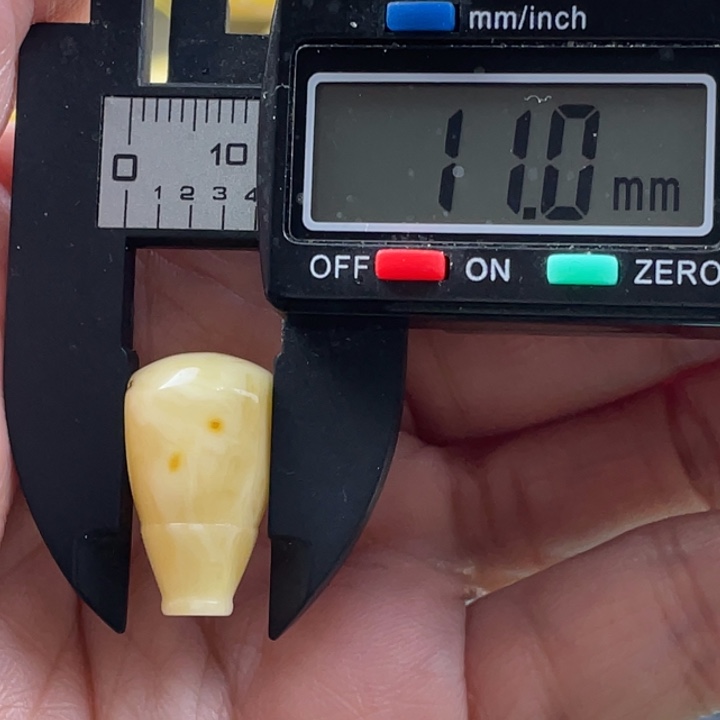 【闪购商品】琥珀裸石未镶嵌100号