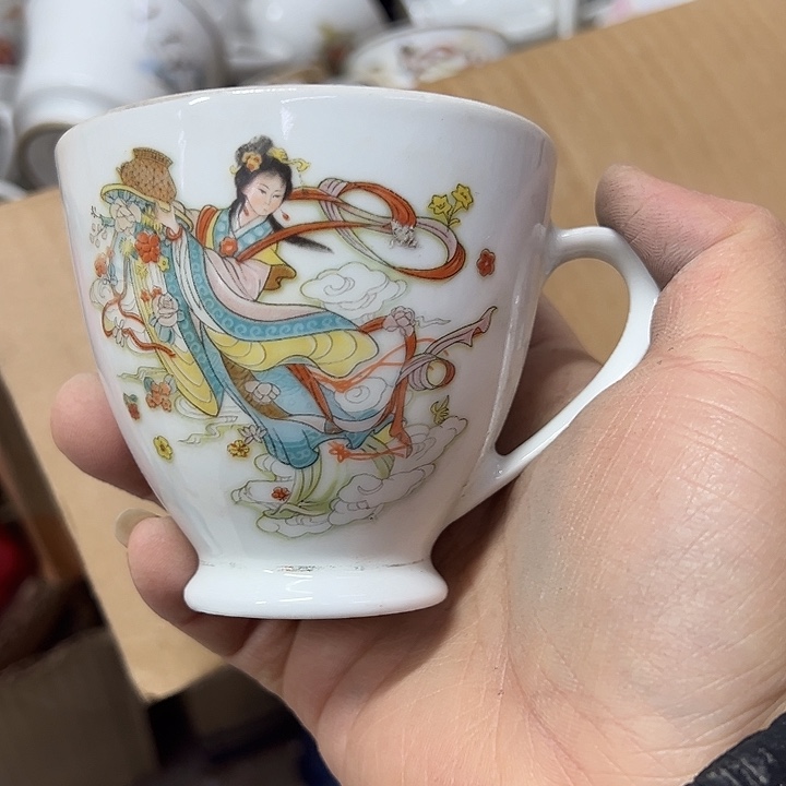 摆件陶天女花花耳杯jdz