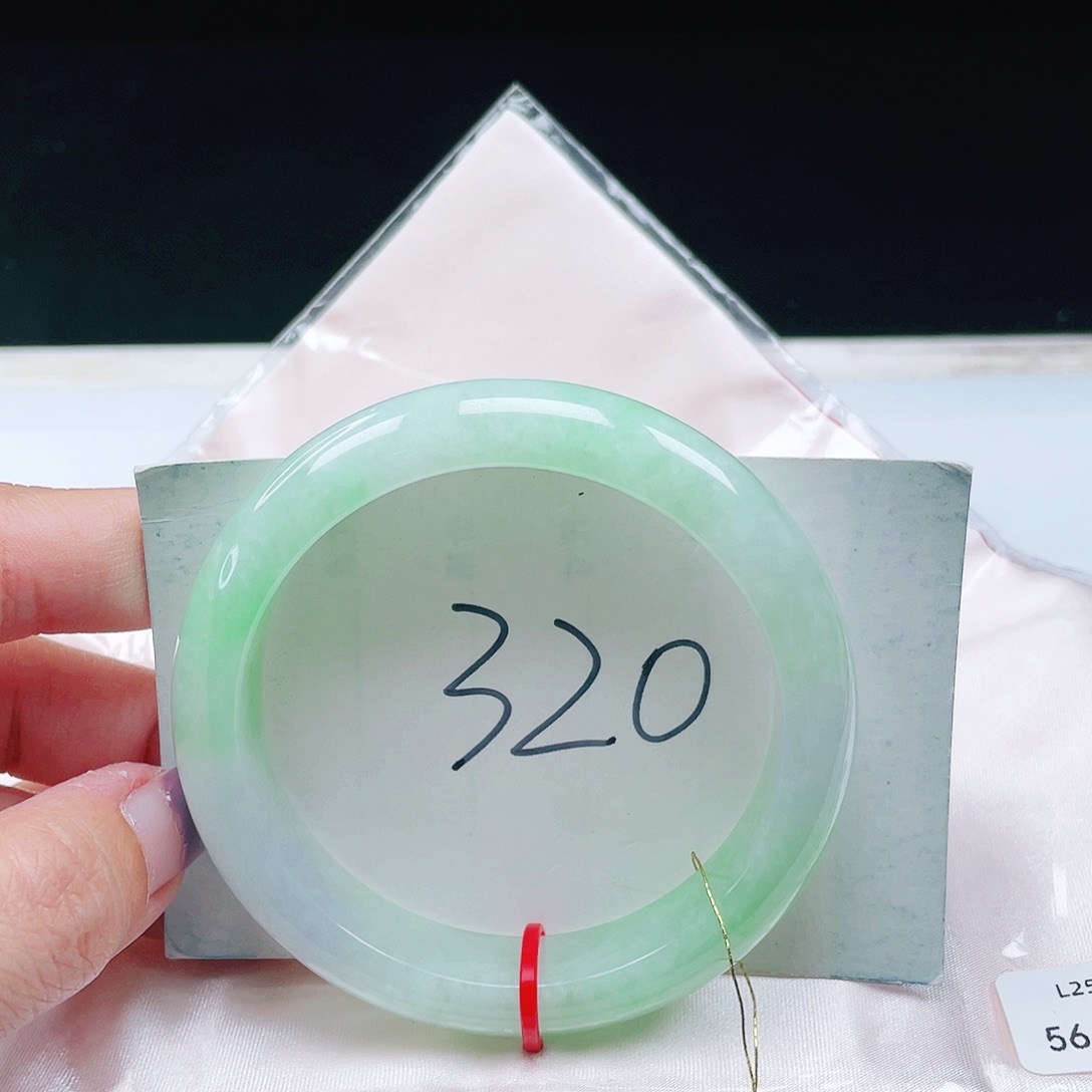 翡翠未镶嵌手镯缅甸翡翠56+