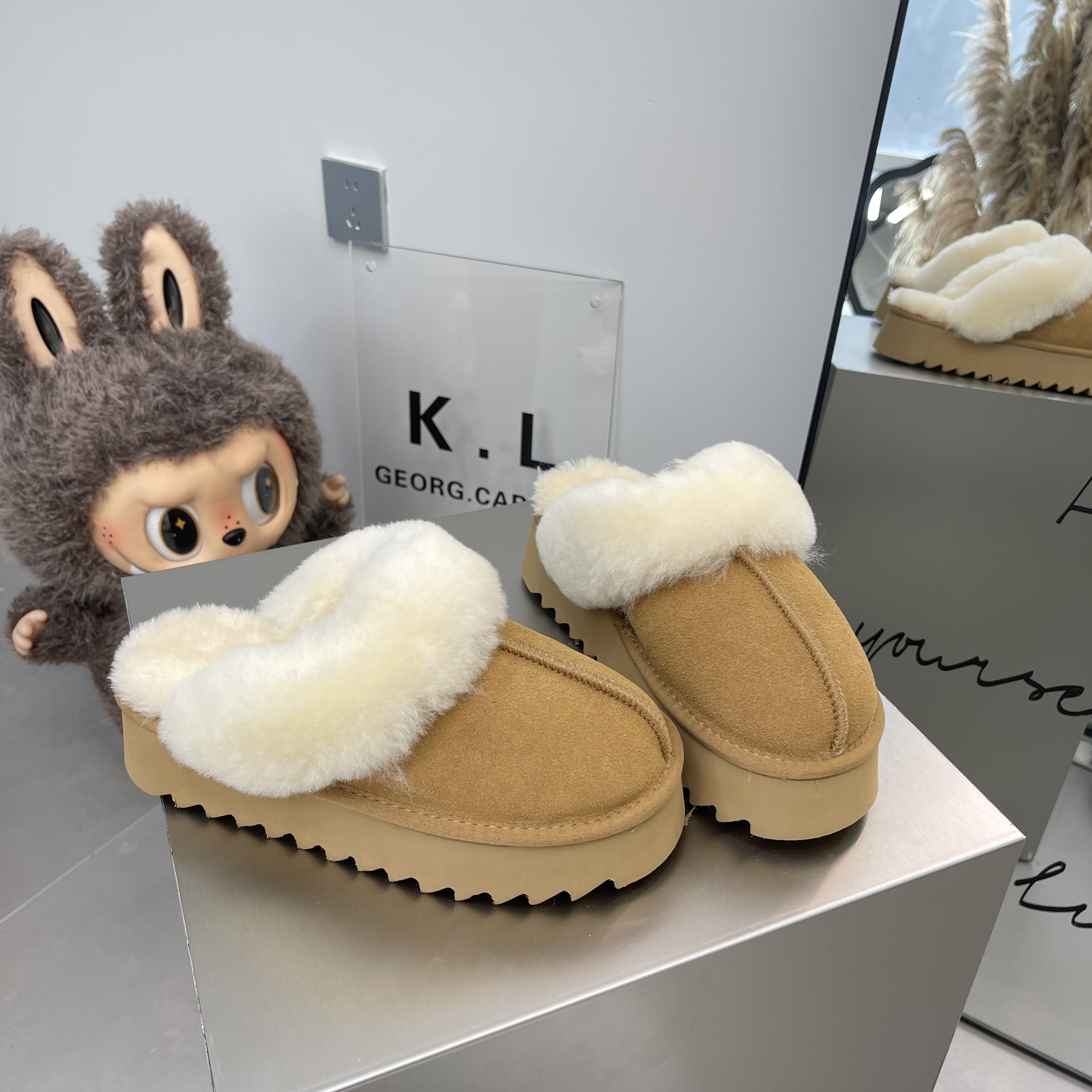 秋冬新款牛反绒皮雪地靴女冬加绒保暖棉鞋一脚蹬懒人包头女款拖鞋