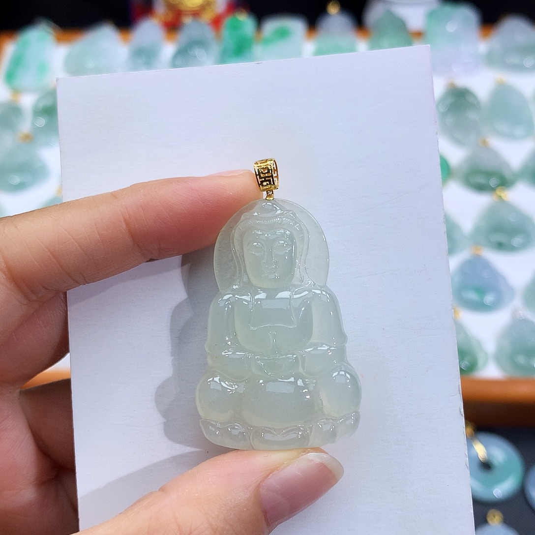 翡翠18K金镶嵌颈饰翡翠吊坠