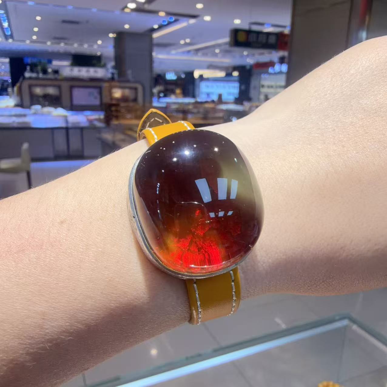 天然琥珀意境蛋面银镶嵌精美百搭手镯