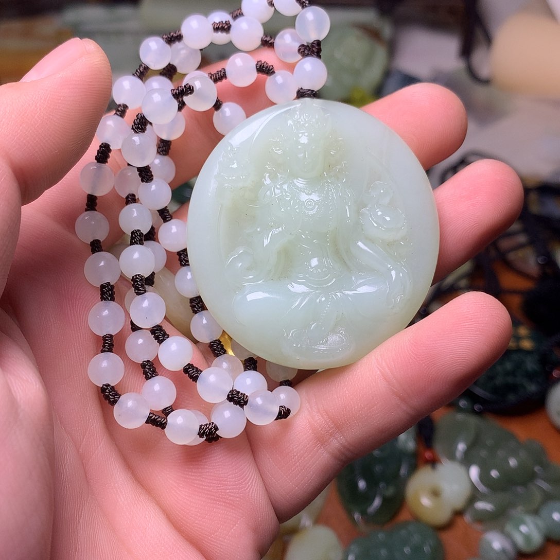 未镶嵌蛇纹石玉颈饰