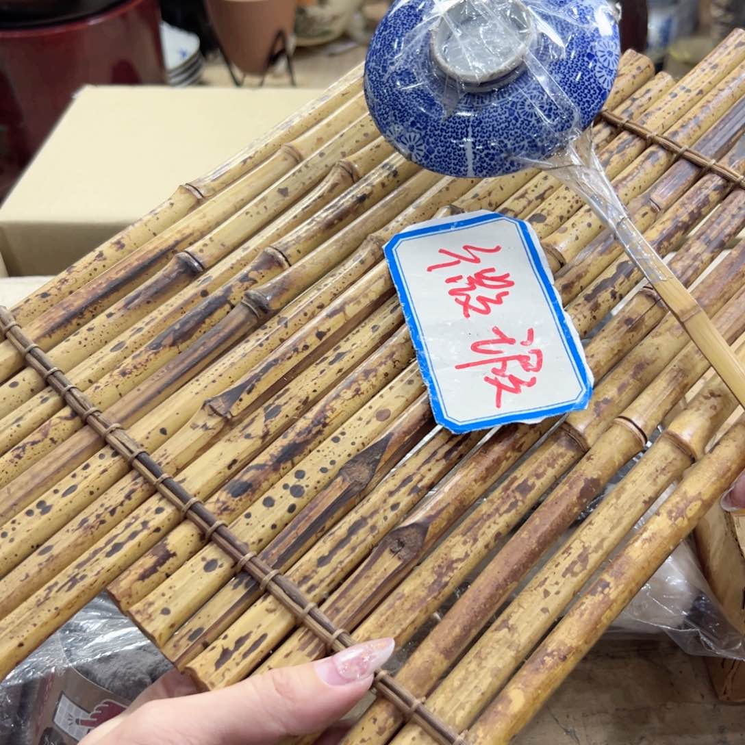 瓷片陶瓷和金属表面涂了