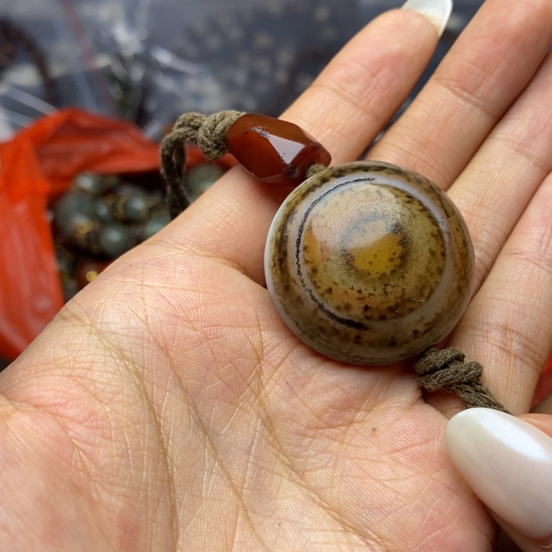 未镶嵌颈饰玛瑙/玉髓