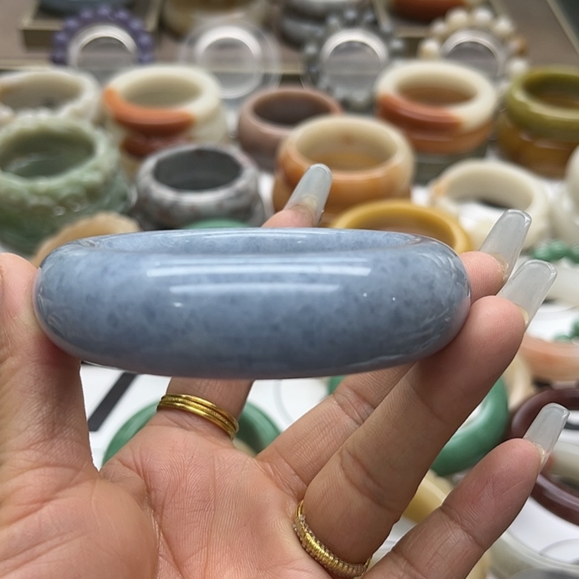 【闪购商品】石英质玉手镯未镶嵌钻**-精品蓝色海洋