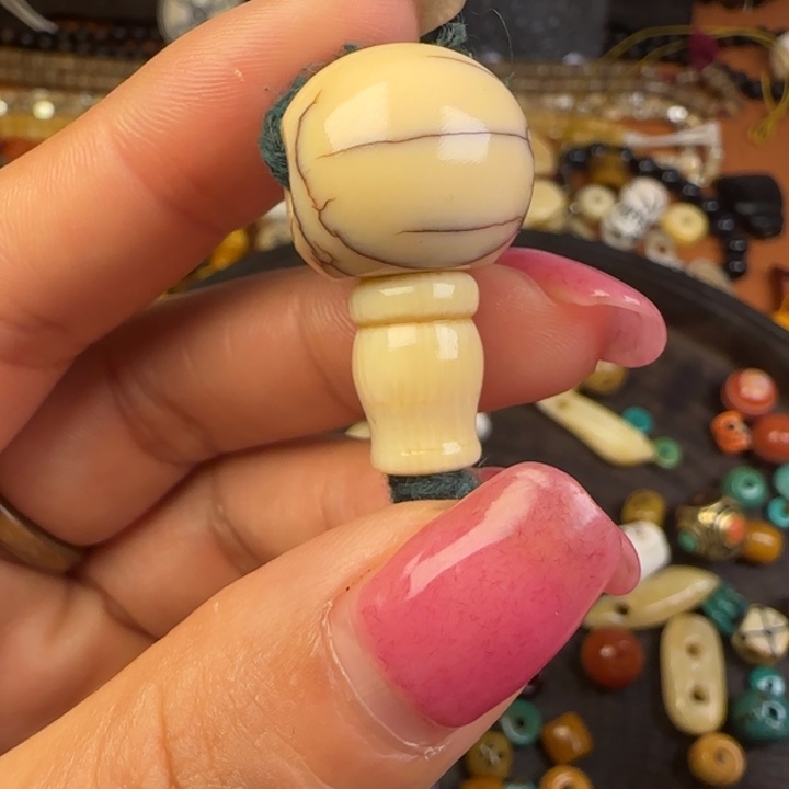 琉璃/树脂/塑料类