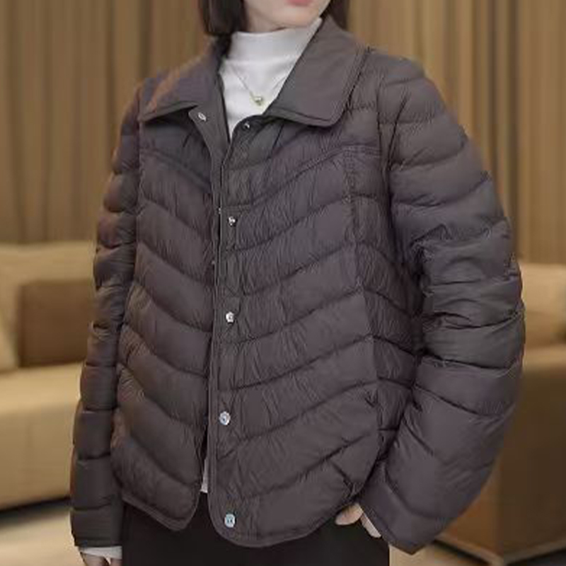 Z7721翻领贝壳形轻薄设计款女装短款羽绒服