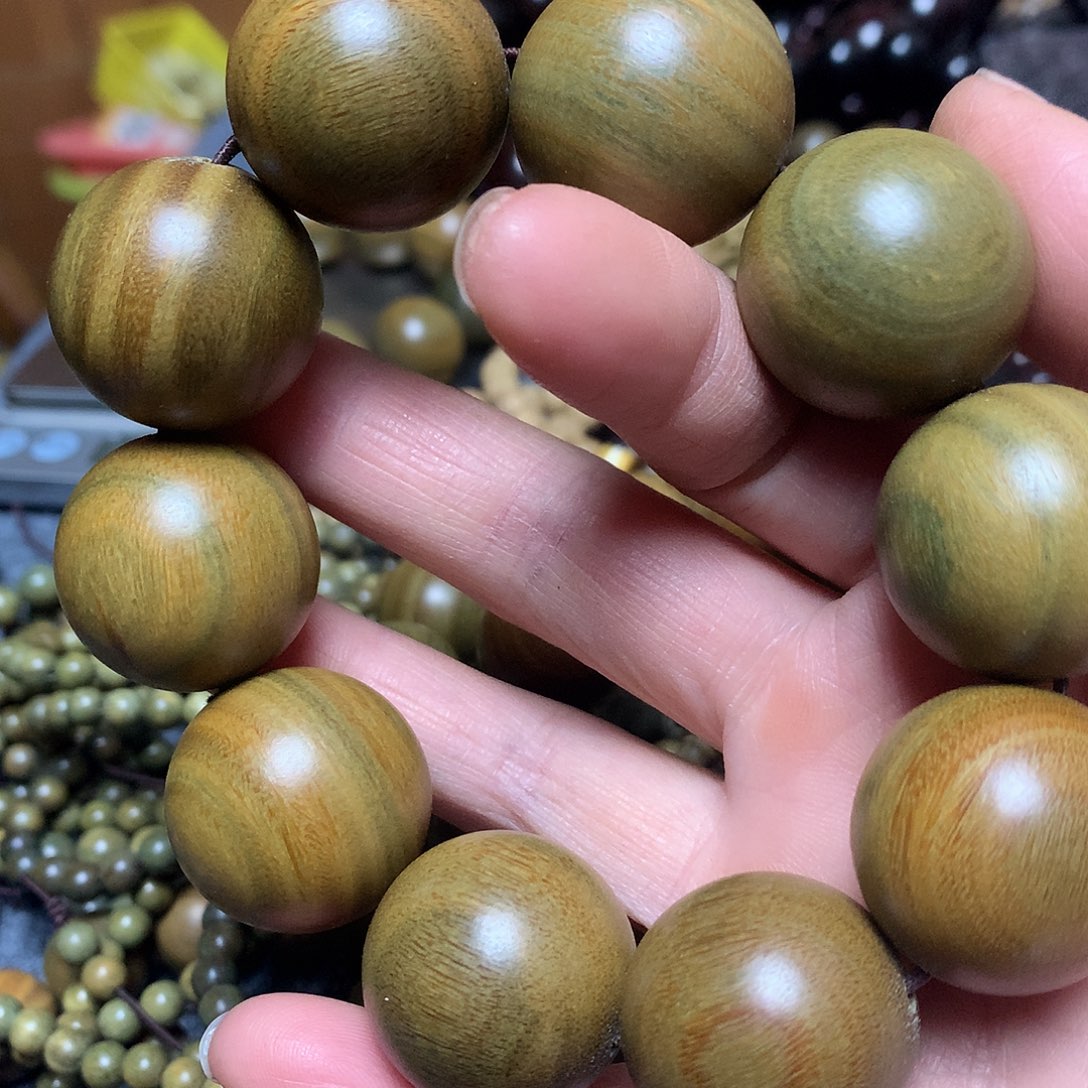 维腊木（绿檀）手串/手链普**?