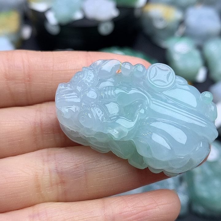 翡翠未镶嵌颈饰天然缅甸A货翡翠貔貅吊坠