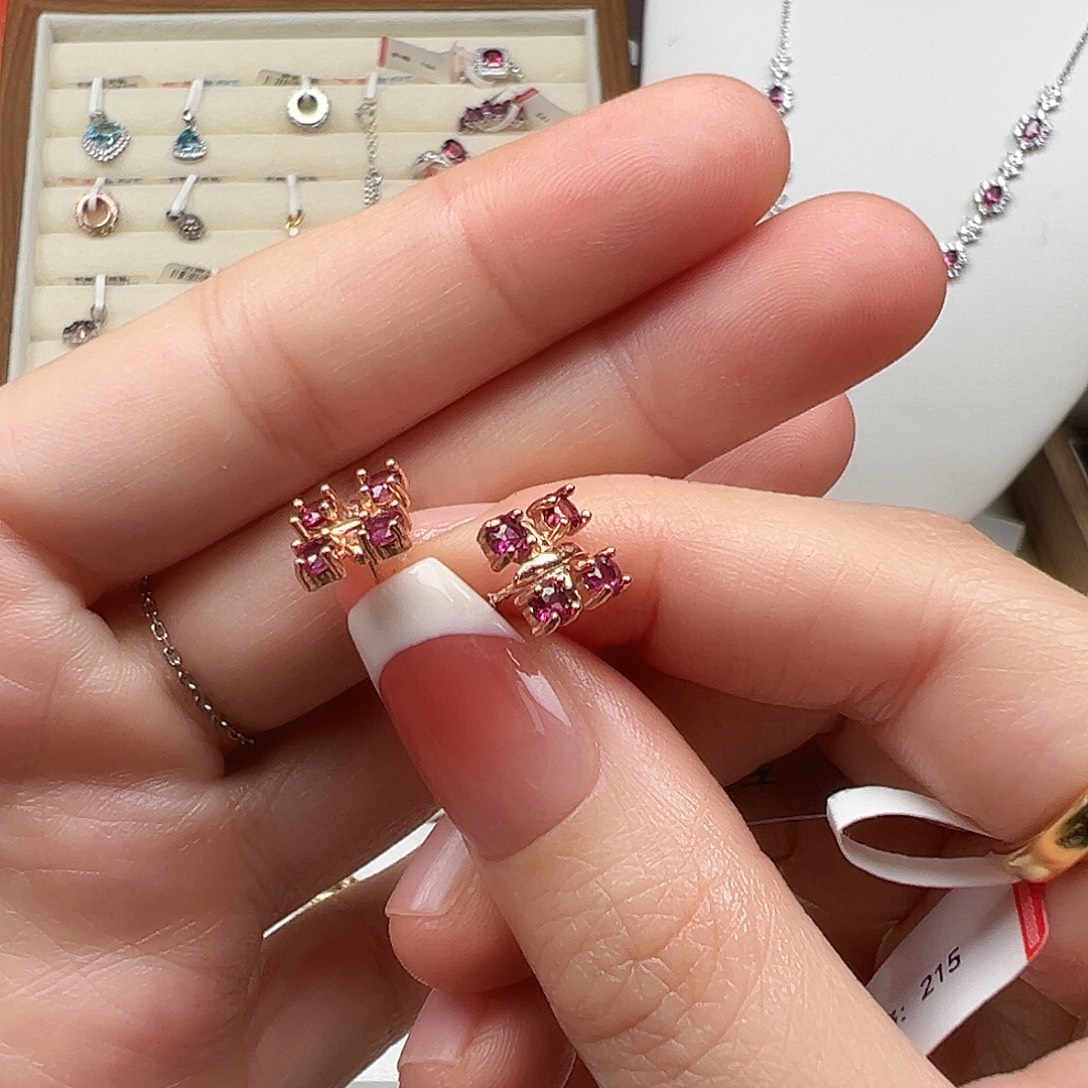 石榴石（紫牙乌）银S925镶嵌耳饰