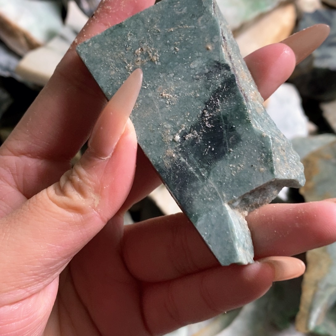 颈饰未镶嵌翡翠天然翡翠