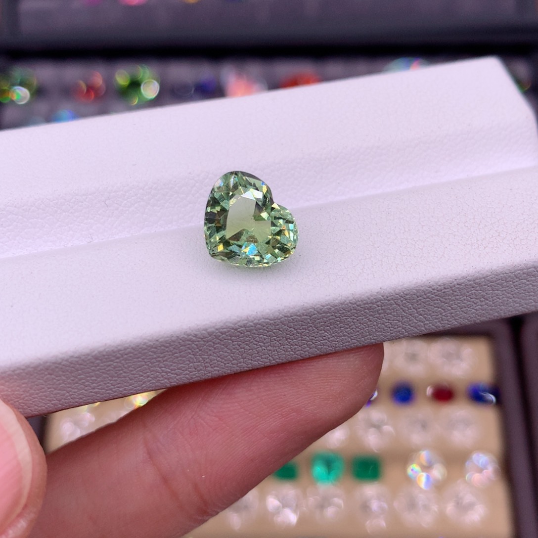 碧玺珠宝半成品未镶嵌