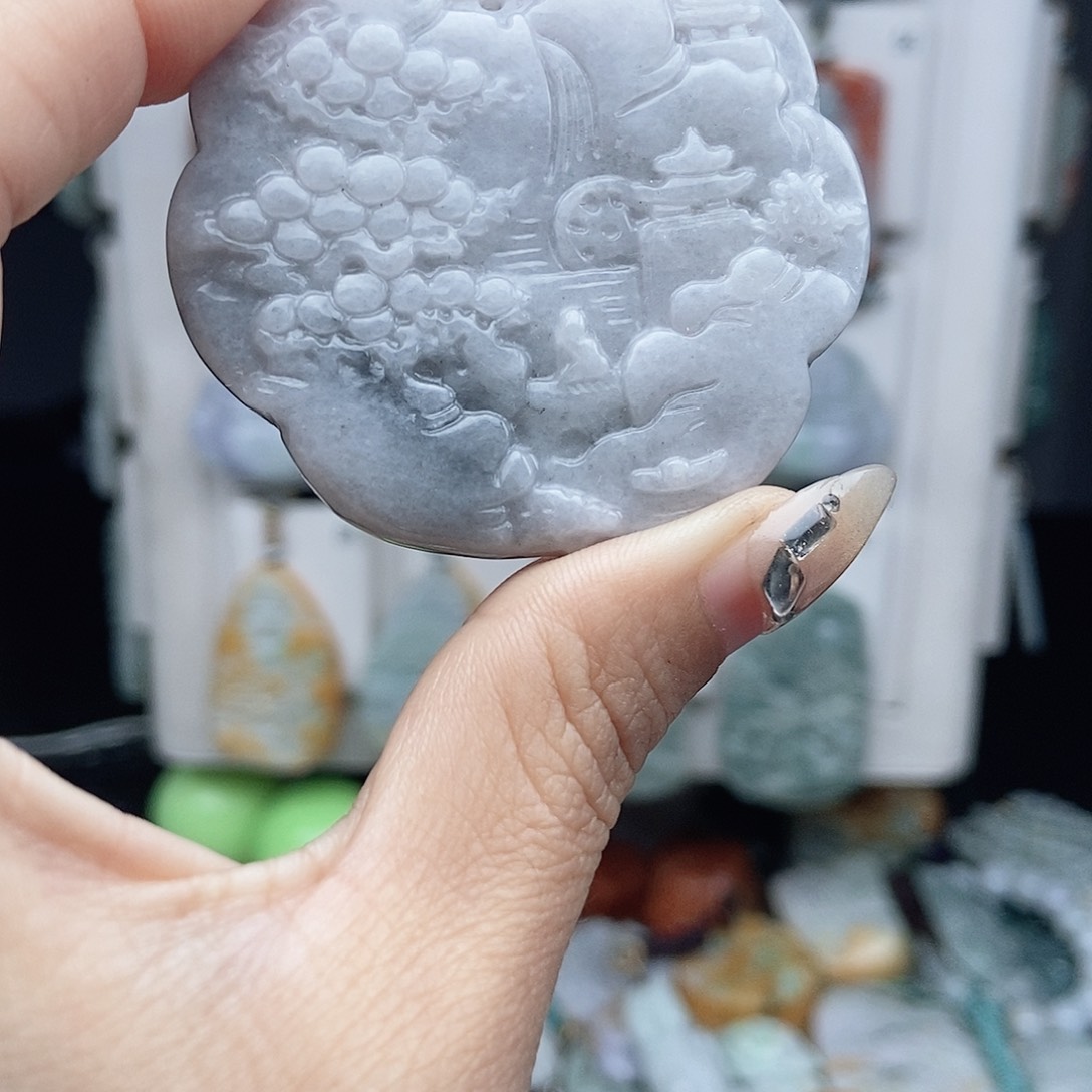 翡翠颈饰未镶嵌翡翠