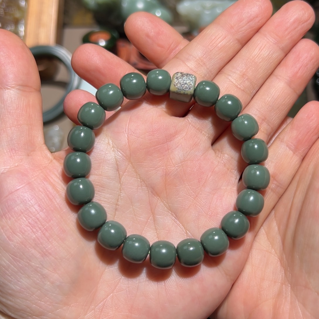 E***O和田玉未镶嵌手链