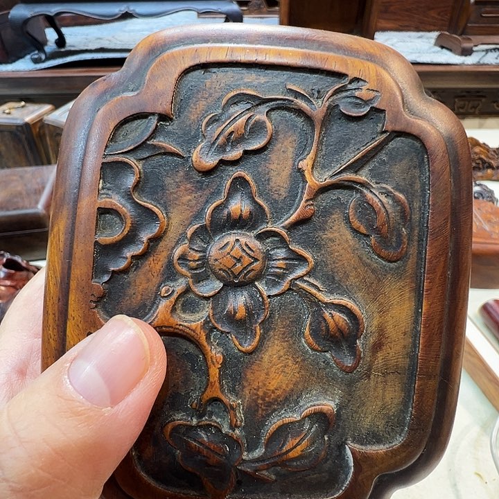 楠木……………………………………………………