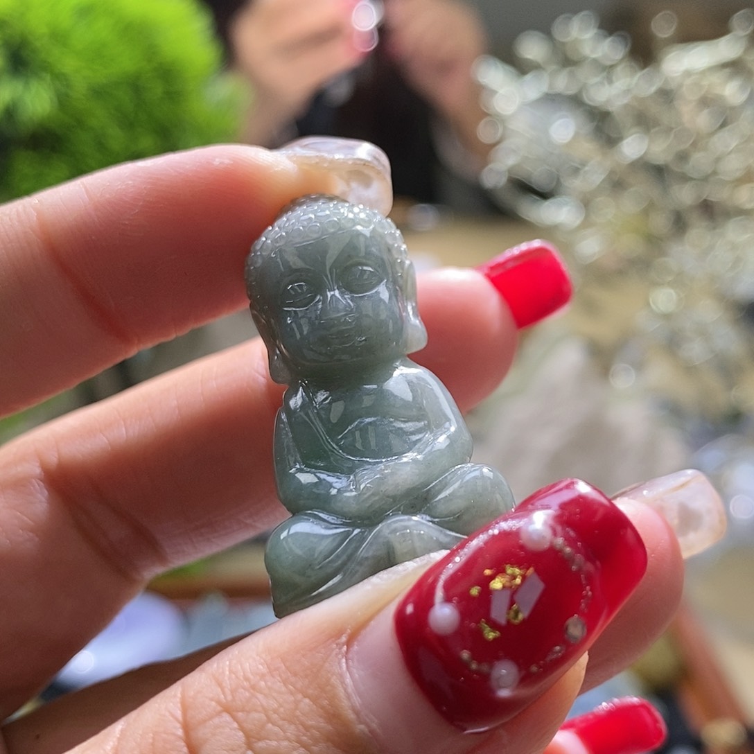 【闪购商品】翡翠颈饰未镶嵌佛