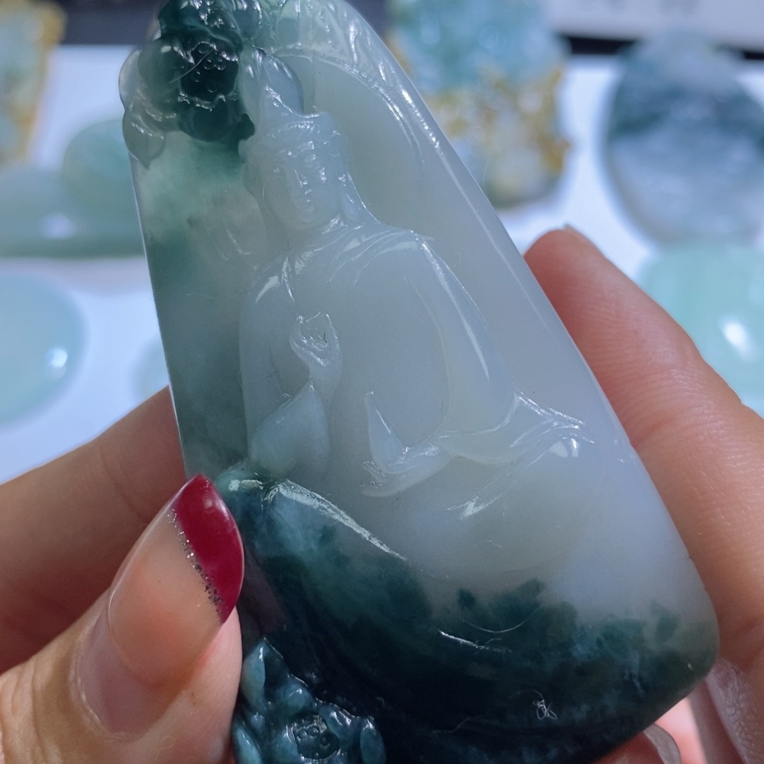 定制翡翠未镶嵌素衣观音