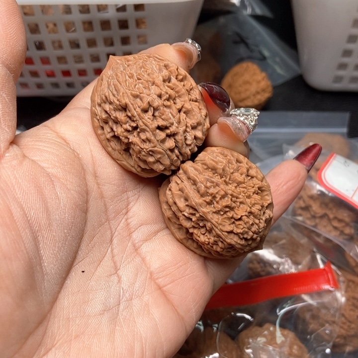 文玩核桃吊坠蒜头17