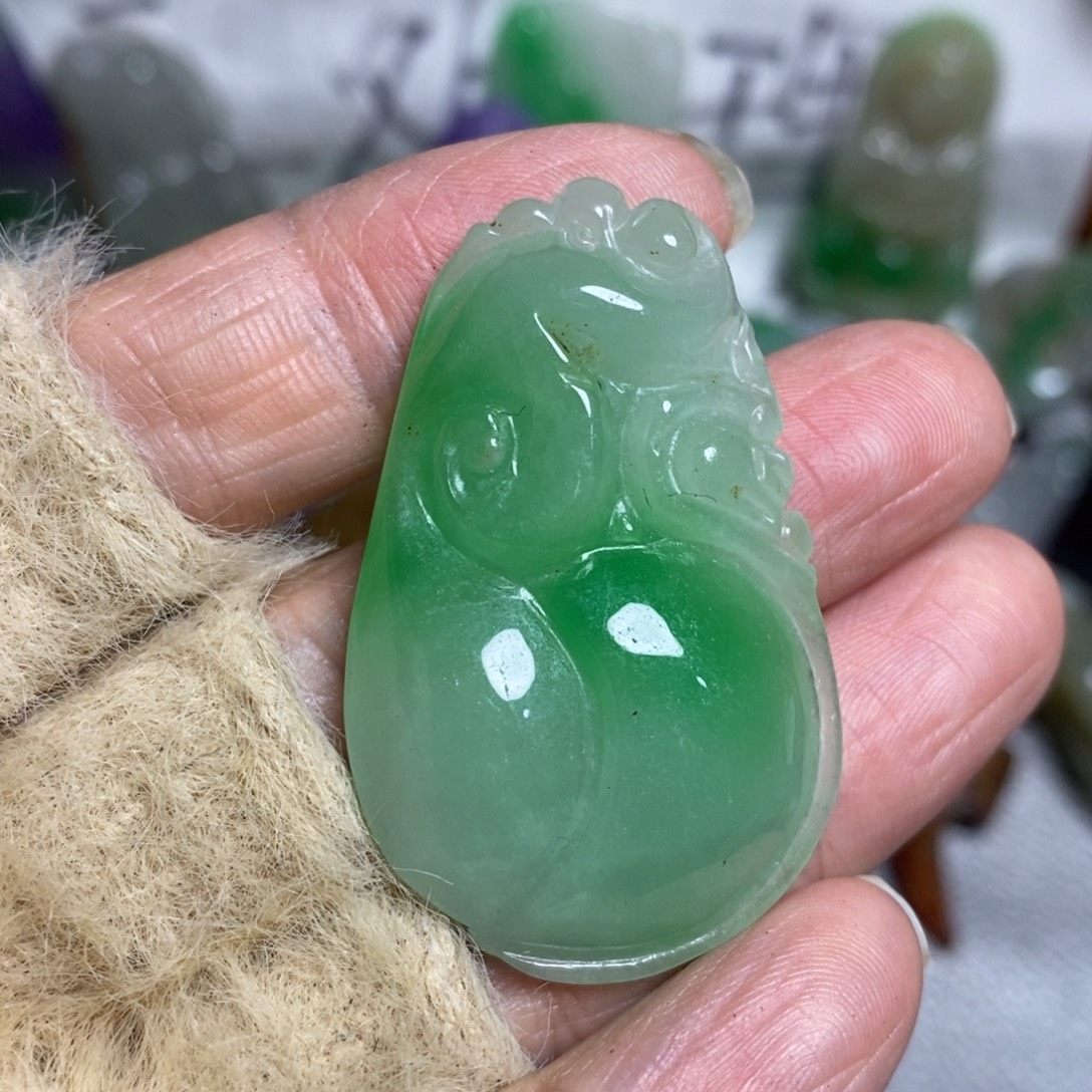 和田玉（糖玉）未镶嵌颈饰