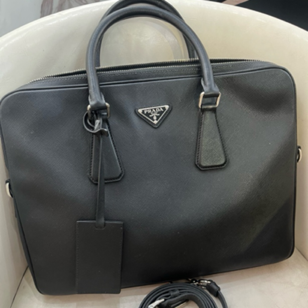 90新 Prada/普拉达 九成新黑色十字纹全皮男士休闲时尚百搭手提包