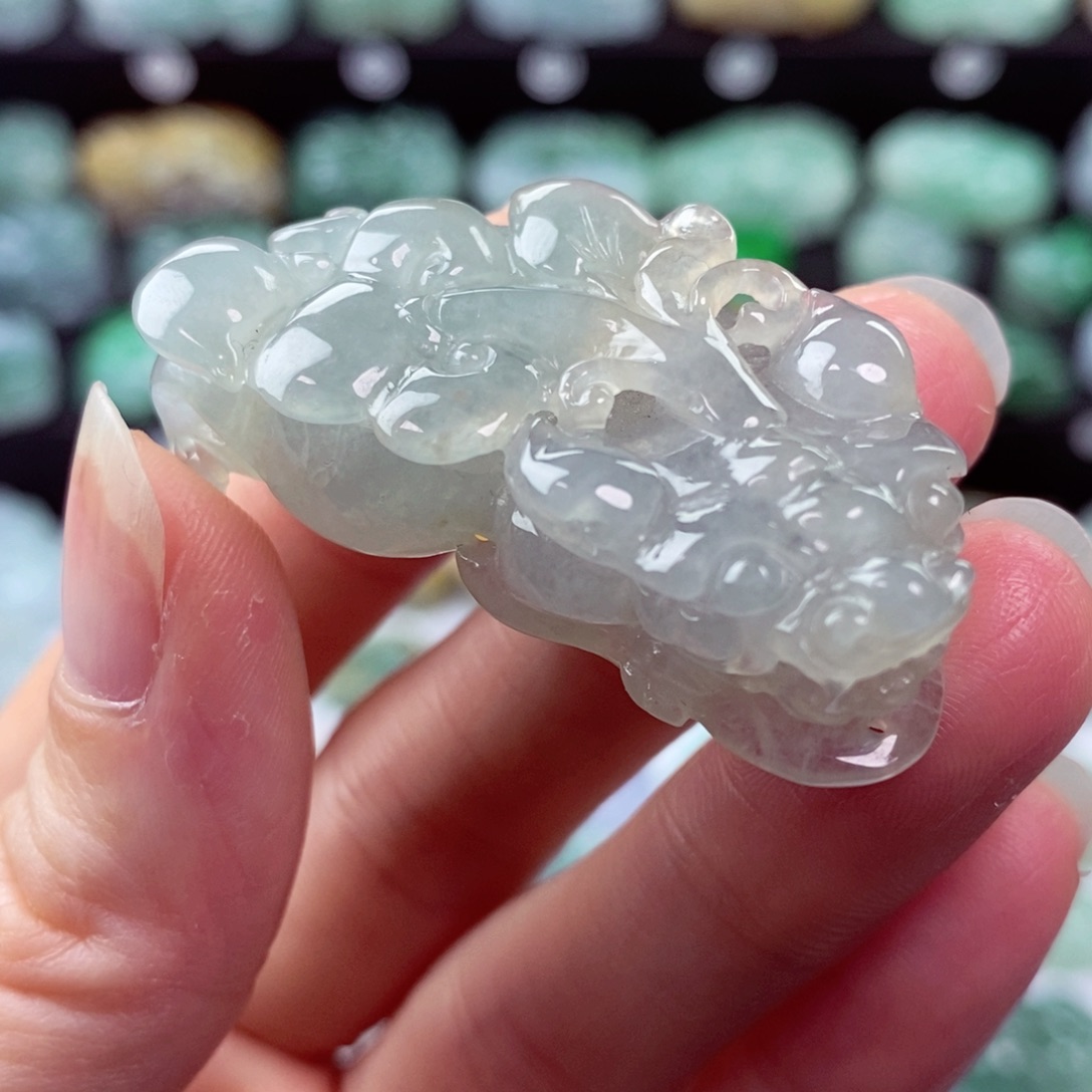 翡翠颈饰未镶嵌天然