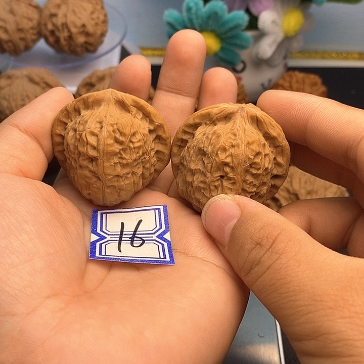 文玩核桃把件40南疆石