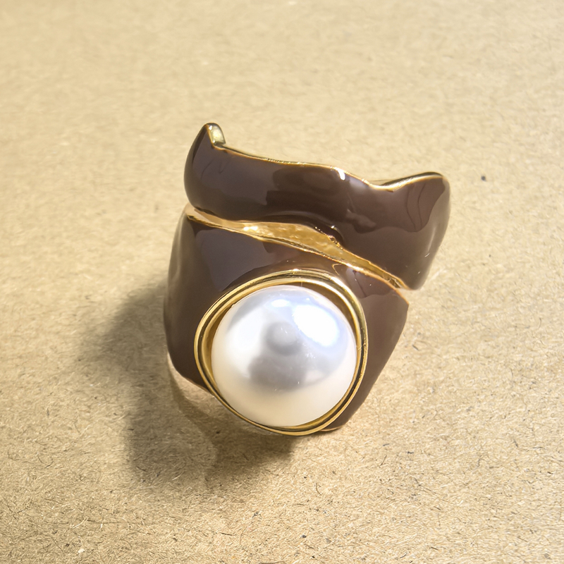 铜合金仿珍珠戒指 05363小众设计法式复古高级焦糖色螺旋开口戒指