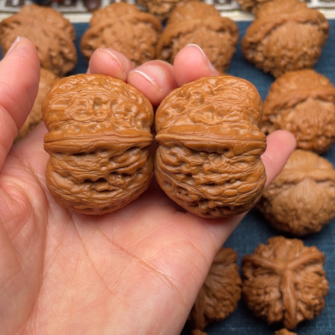 把件文玩核桃42毕业翘尖元宝46克