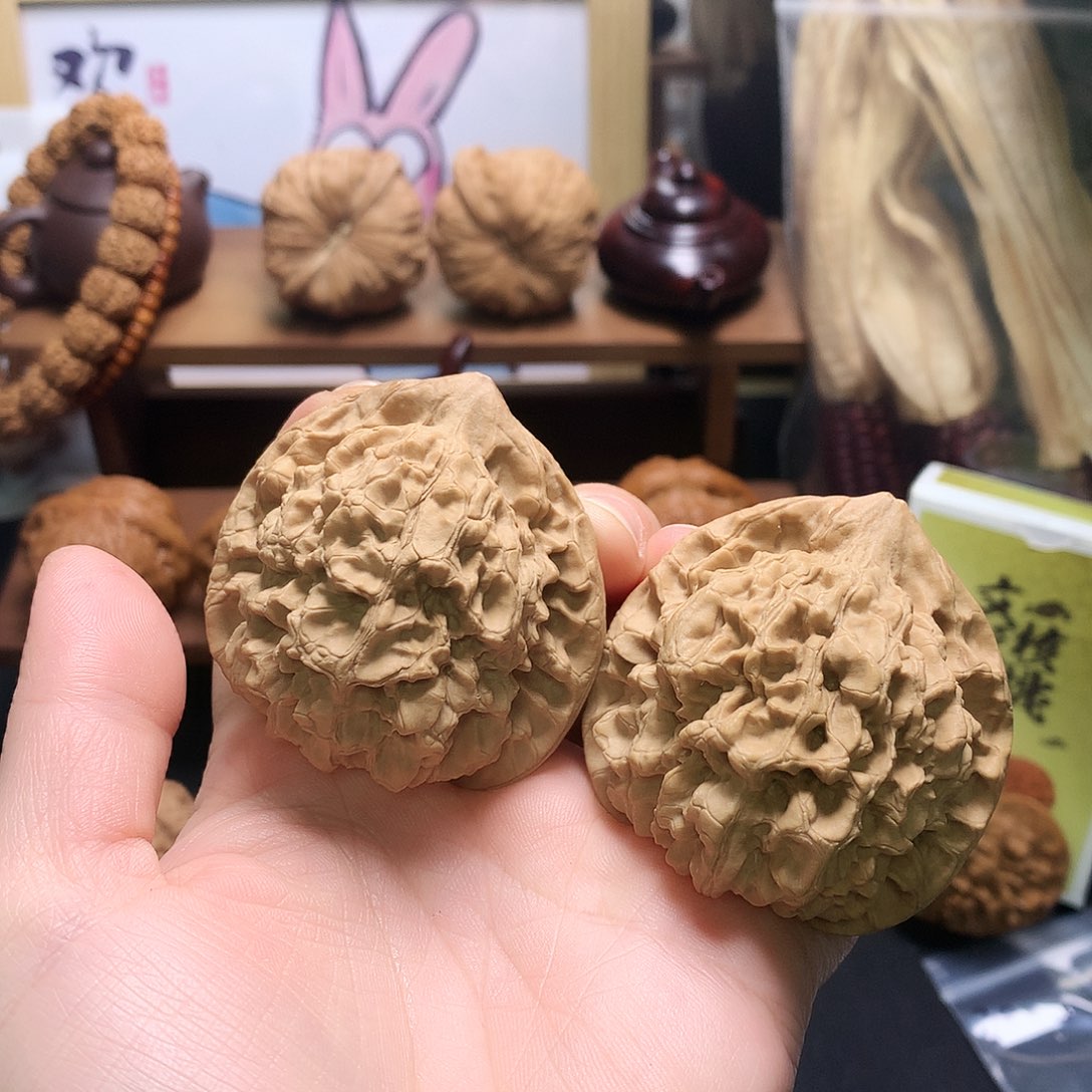 文玩核桃吊坠官帽50