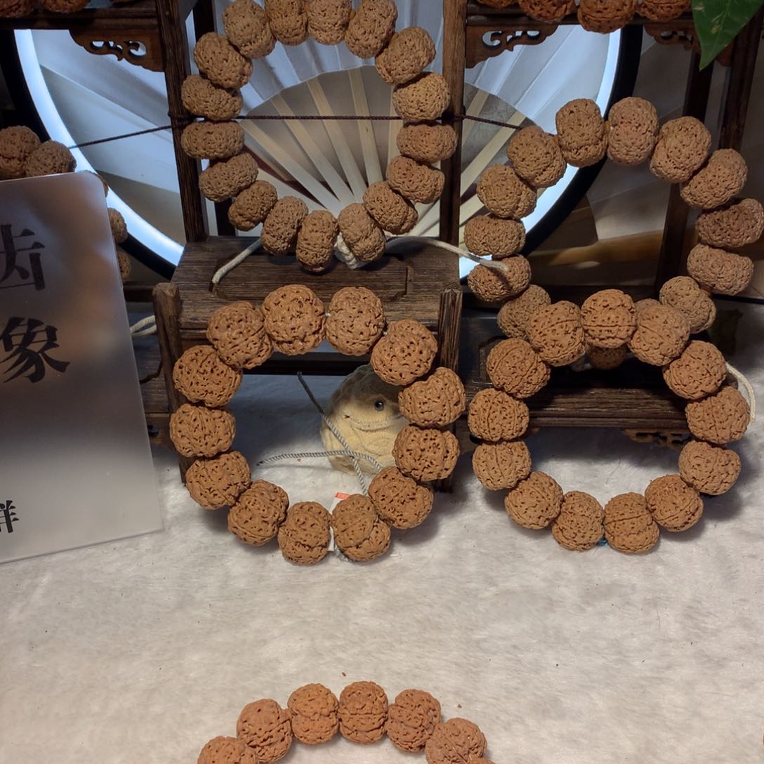 金刚菩提手串老**慌30。           