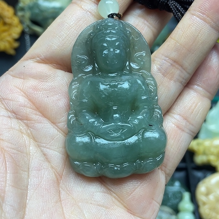 未镶嵌蛇纹石玉颈饰