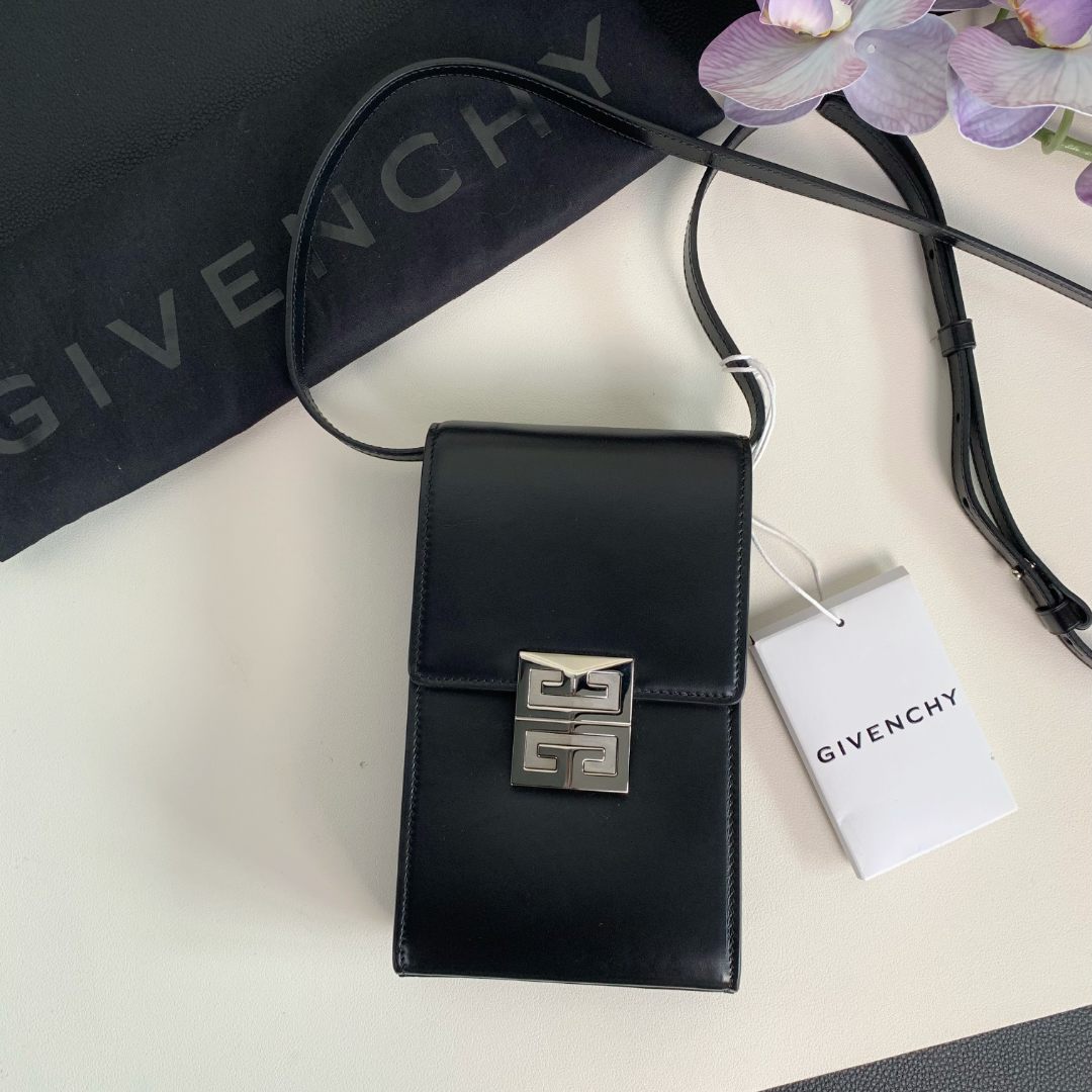 95新 Givenchy/纪梵希 【闲置品】Givenchy 22年新款box 3312