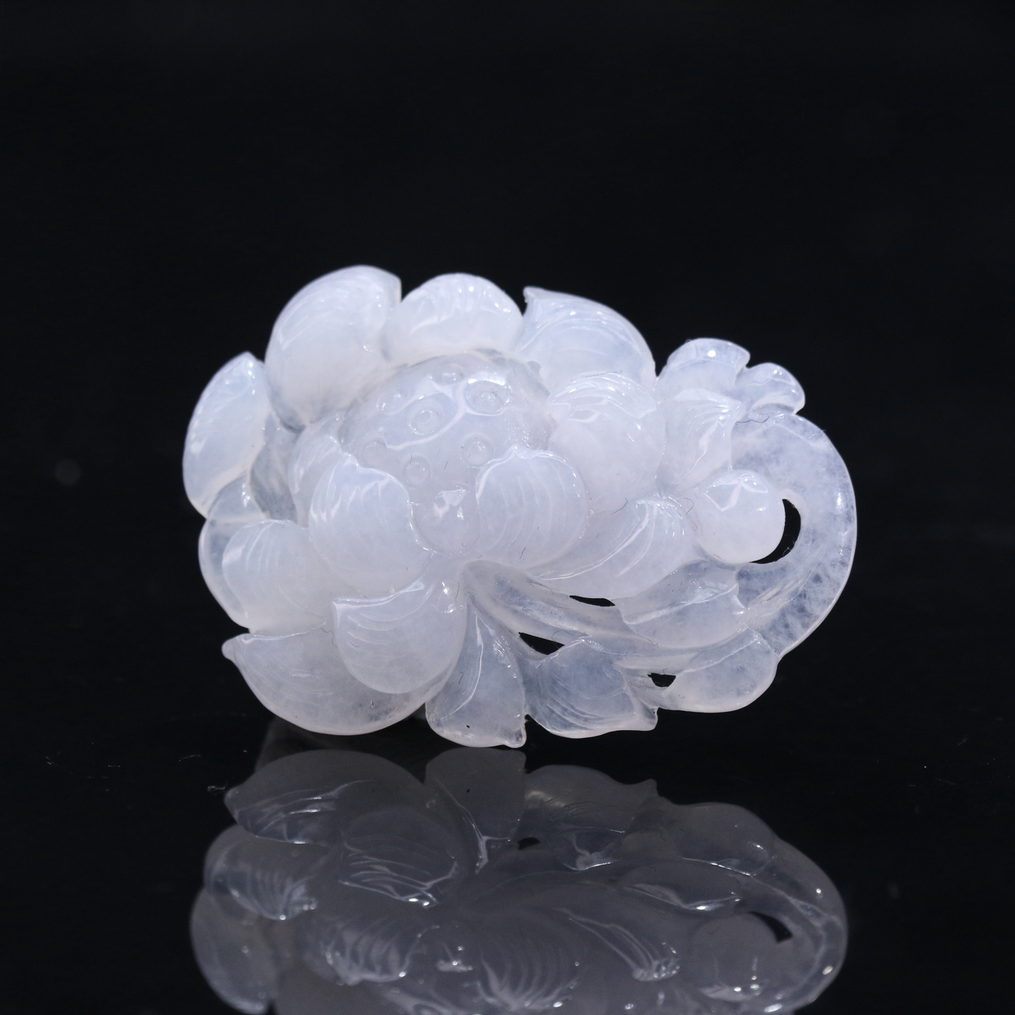 5天然缅甸翡翠A货莲花吊坠/301299/上海嘉禾拍卖