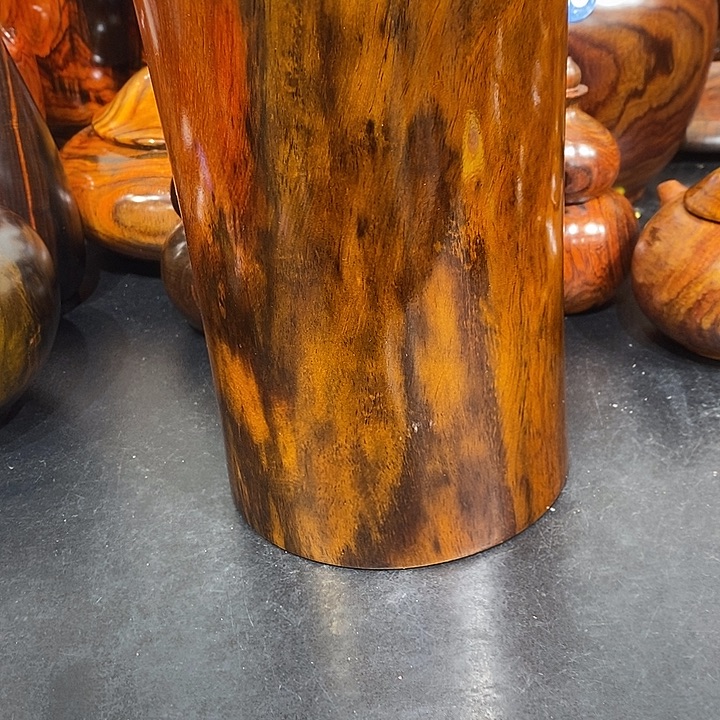 零***七酸枝笔筒一个漂亮