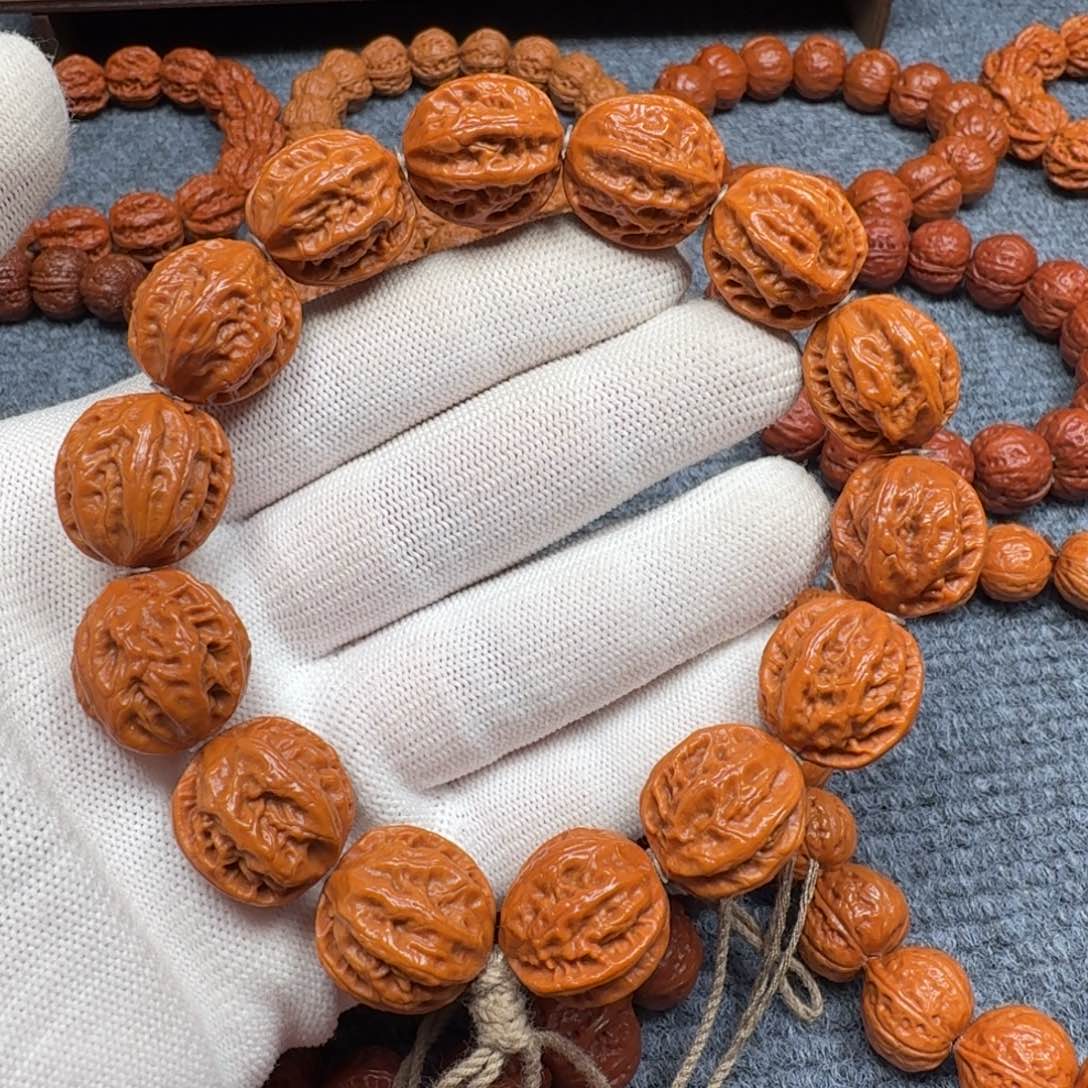 文玩核桃吊坠龙脊八棱