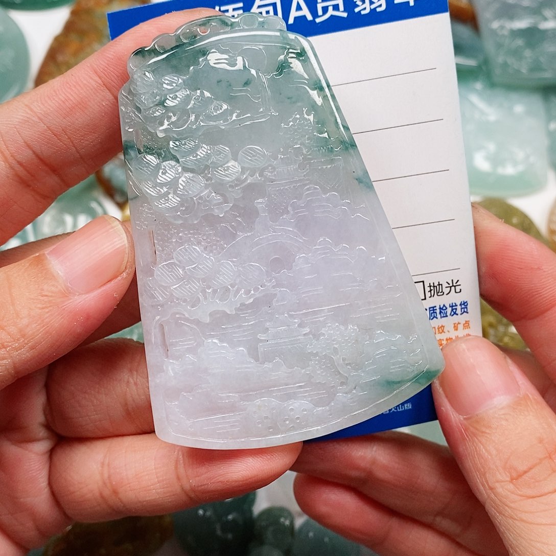 颈饰未镶嵌翡翠山水