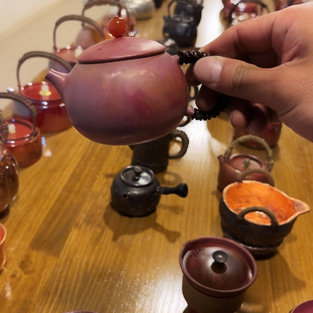 小泡壶西施手工锻打工艺