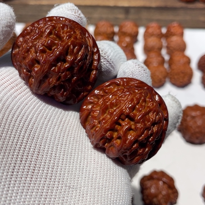 文玩核桃吊坠聚***社白狮子41.450.26.