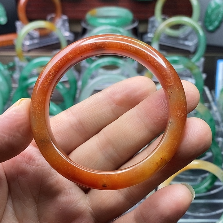 石英质玉手镯未镶嵌