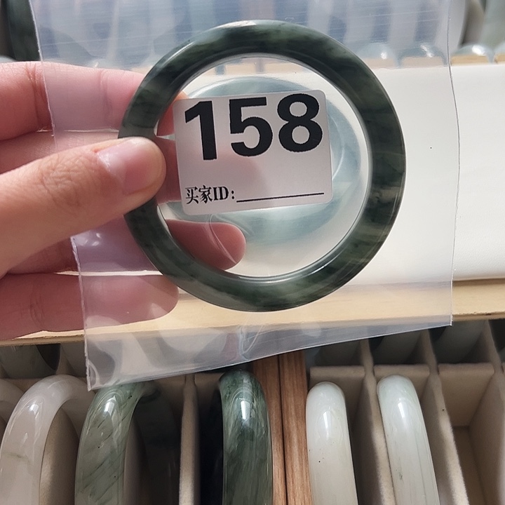 石英质玉未镶嵌手镯