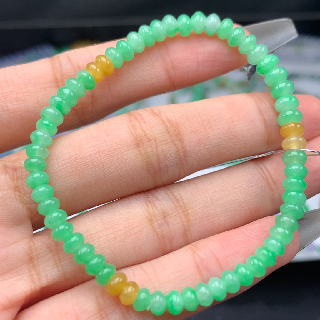 翡翠手链未镶嵌卡